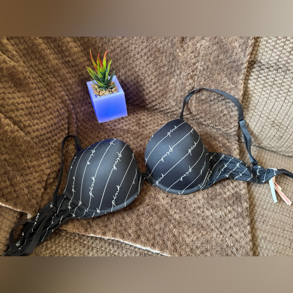 🖤PINK VICTORIAS SECRET WEAR EVERYWHERE PUSH-UP BRA SIZE 36C🖤